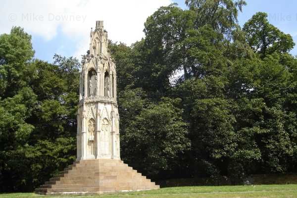 Eleanor Cross, Northampton