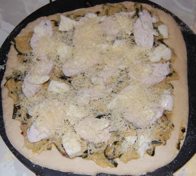 Courgette and Chicken Pizza