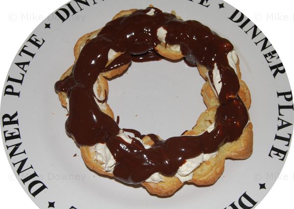 profiteroles ring