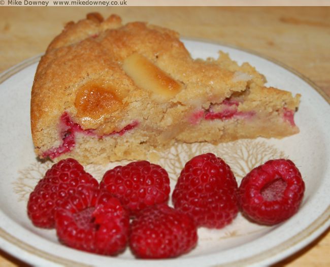 Raspberry Bakewell Cake