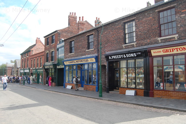 street1.jpg