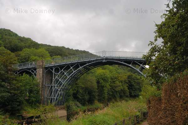 bridge_cloudy.jpg